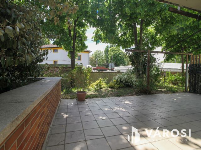 Eladó lakás a Római-part közelében