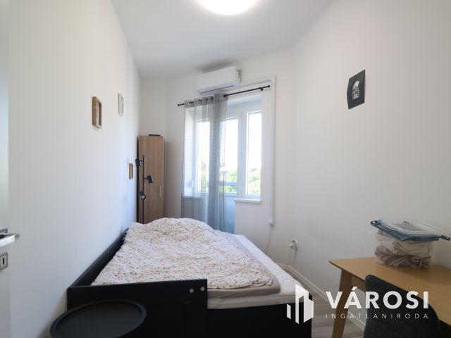 Nappali +3 szoba + 2 fürdő, a belvárosben !
