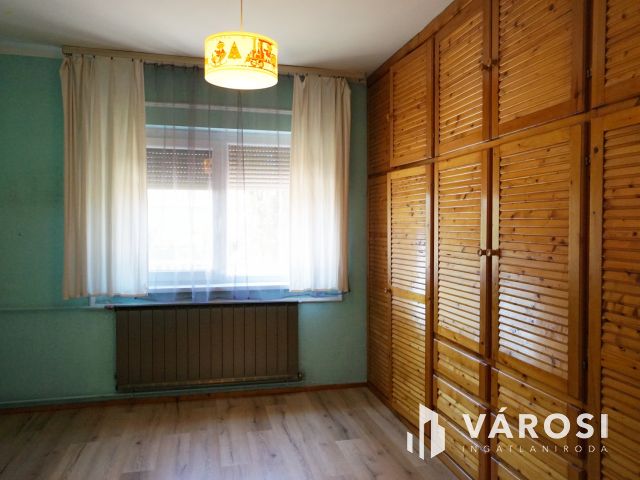 Két generációs családi ház a városközpontban eladó