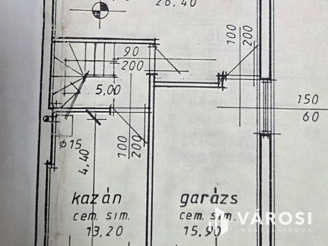 Győr-Szabadhegyen kifogástalan állapotú ikerház eladó