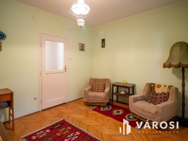 Nyugodt helyen levő téglalakás