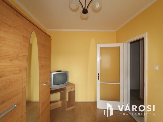 Felújított lakás a központban