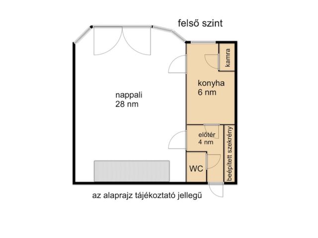 Felújítandó, 2. emeleti lakás kilátással a Kossuth térre